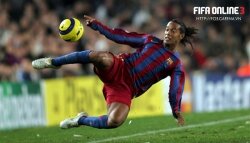 Ronaldinho ’06 - Vị trí LW hoàn hảo trong FIFA Online 3