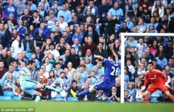 Lampard đá "phản lưới nhà", CĐV The Blue kêu đau quá F8 a ơi !
