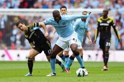 M.ESSIEN VÀ Y.TOURE - HAI TIỀN VỆ ĐÁNH CHẶN HÀNG ĐẦU TRONG FIFA ONLINE 3