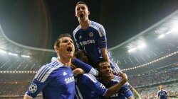 MỘT SO SÁNH THÚ VỊ GIỮA FAN CHELSEA VÀ MU